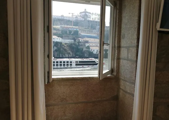 Red House By The River Apartamento *