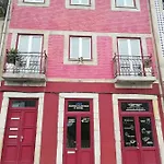 Red House By The River 포르투