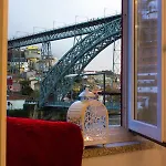 Red House By The River 포르투