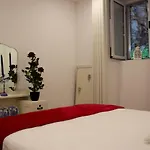 Red House By The River 아파트 *