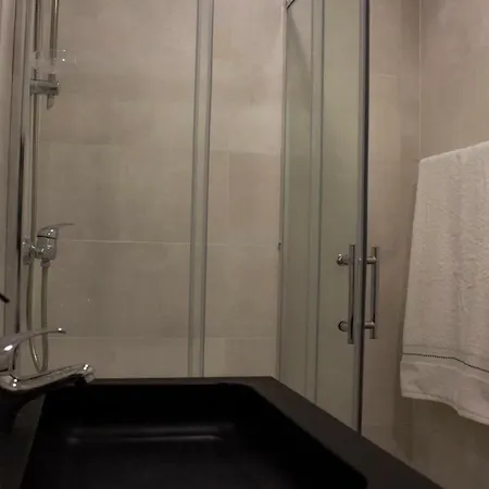 Red House By The River Appartement