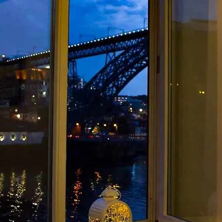 Apartman Red House By The River