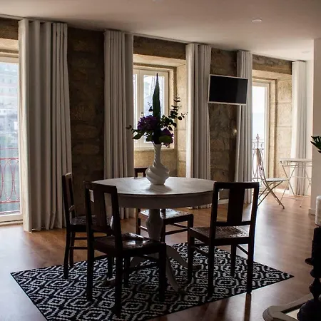 Red House By The River * Porto