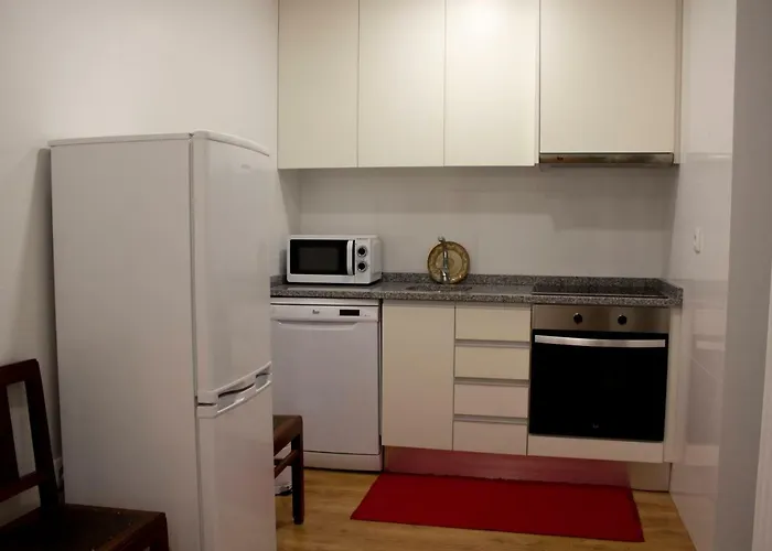 Red House By The River * פורטו