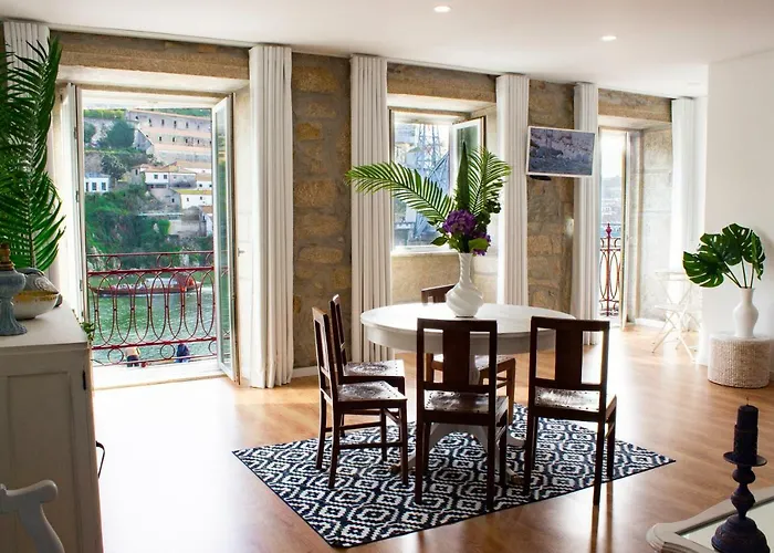 Red House By The River Appartamento